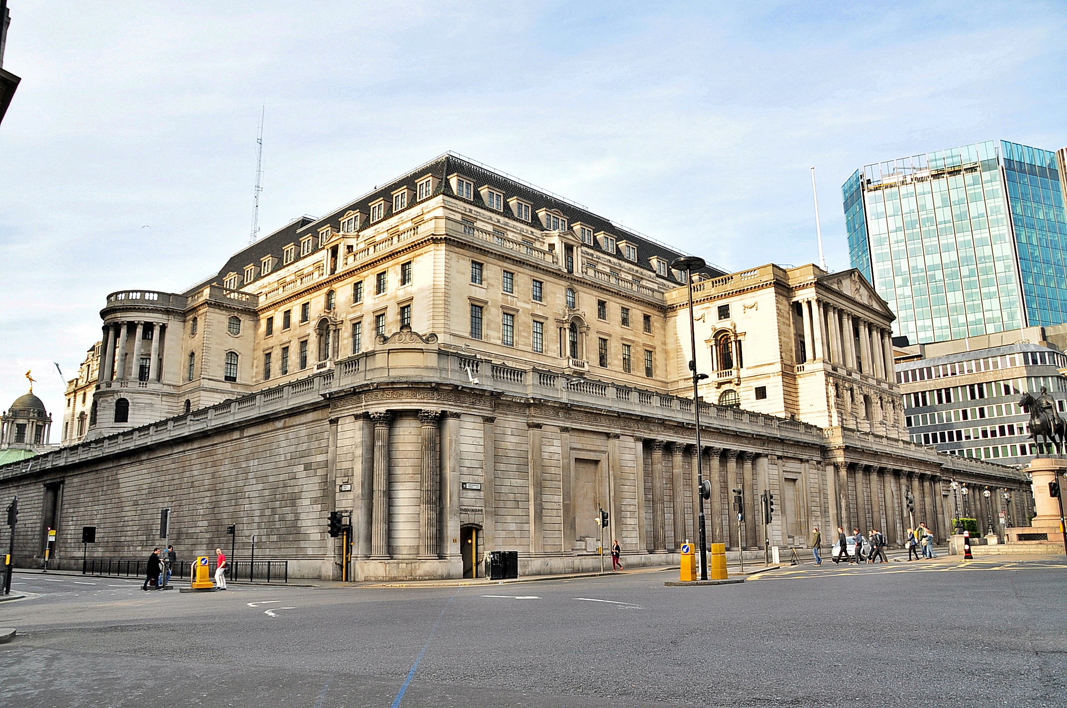 Bank Of England Working Paper Considers Monetary Policy S Effect